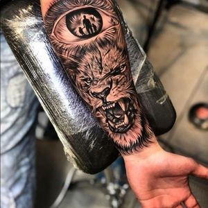 Meet your Posher, Eduardo